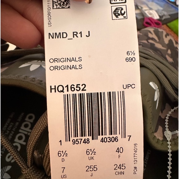 NWT Adidas Men's Originals size 7 NMD R1 Sneakers. Olive Strata/Camo colorway - Picture 9 of 9